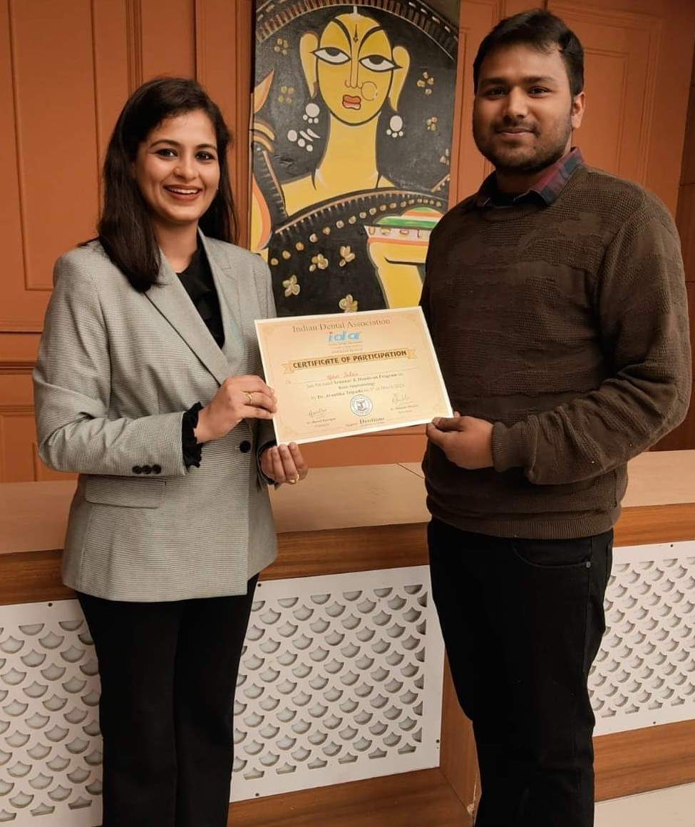 01_dr-avantika-jr-dental-certification-photo-dwarka.jpg
