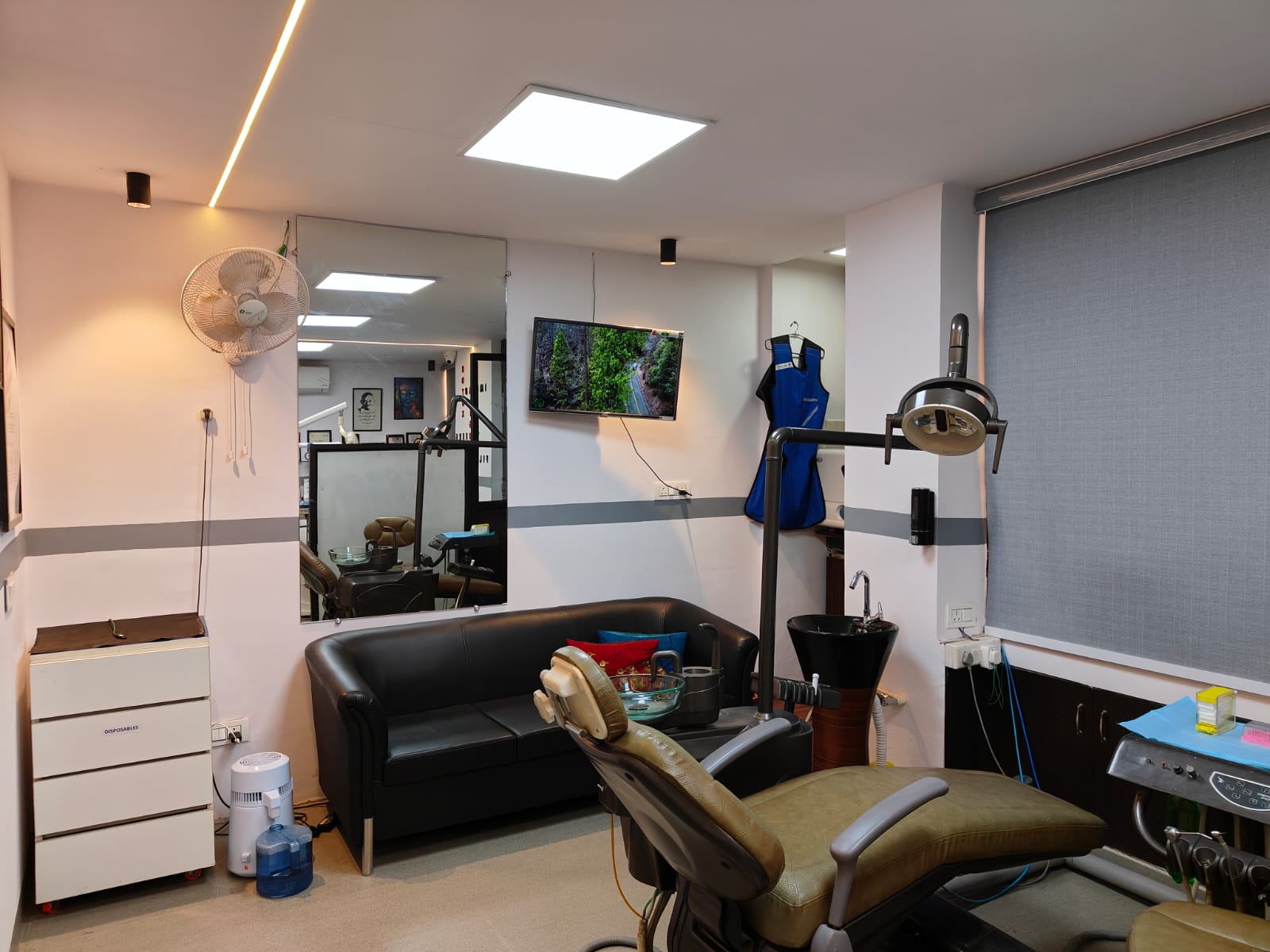 high-tech-dental-operatory-in-delhi-dental-tourism-ready-implant-clinic.jpg